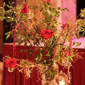 fwthumbRed roses and amaranthus.jpg